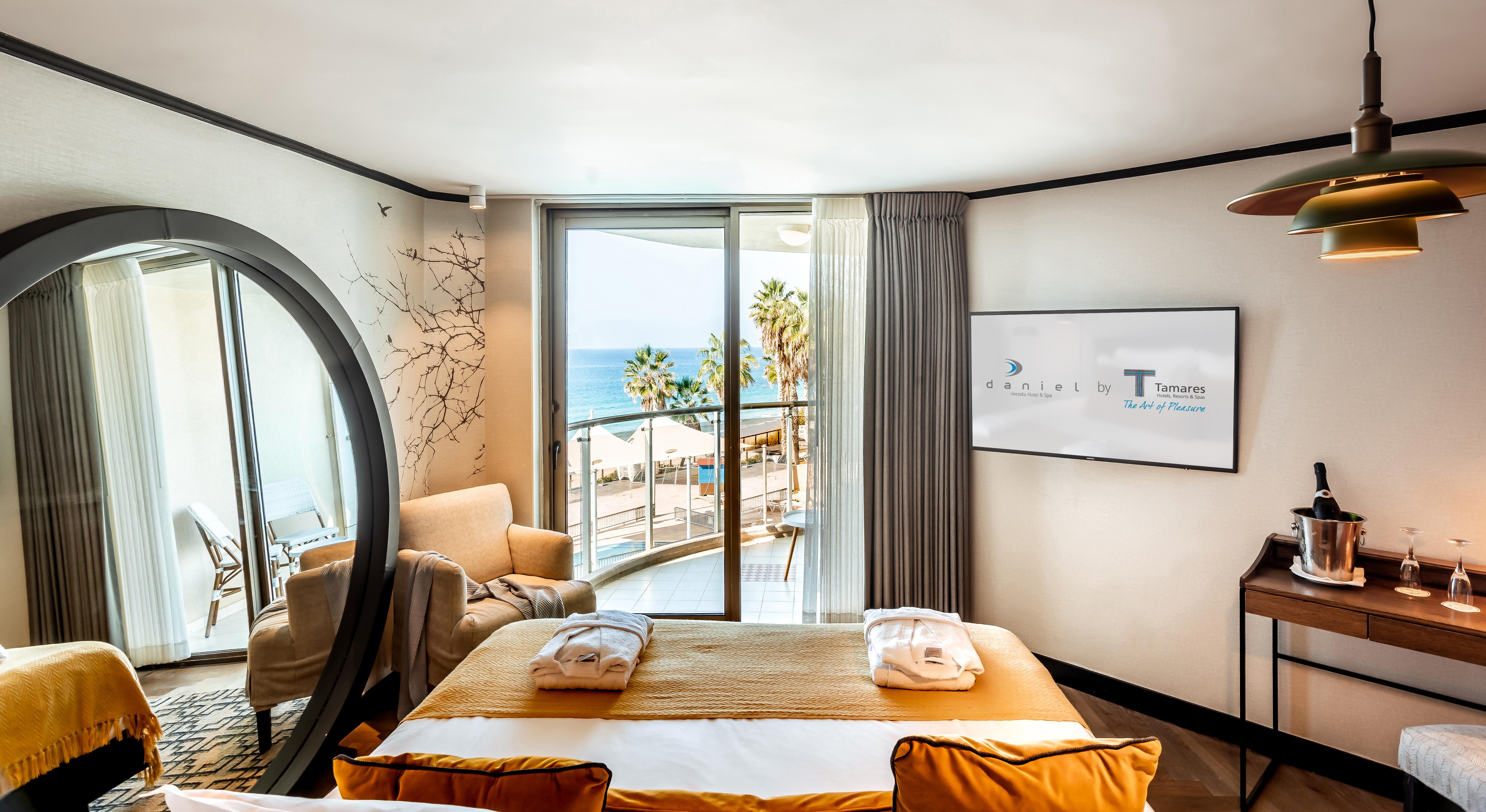다니엘 헤르츨리야 호텔 Herzelia 외부 사진 A room at the hotel