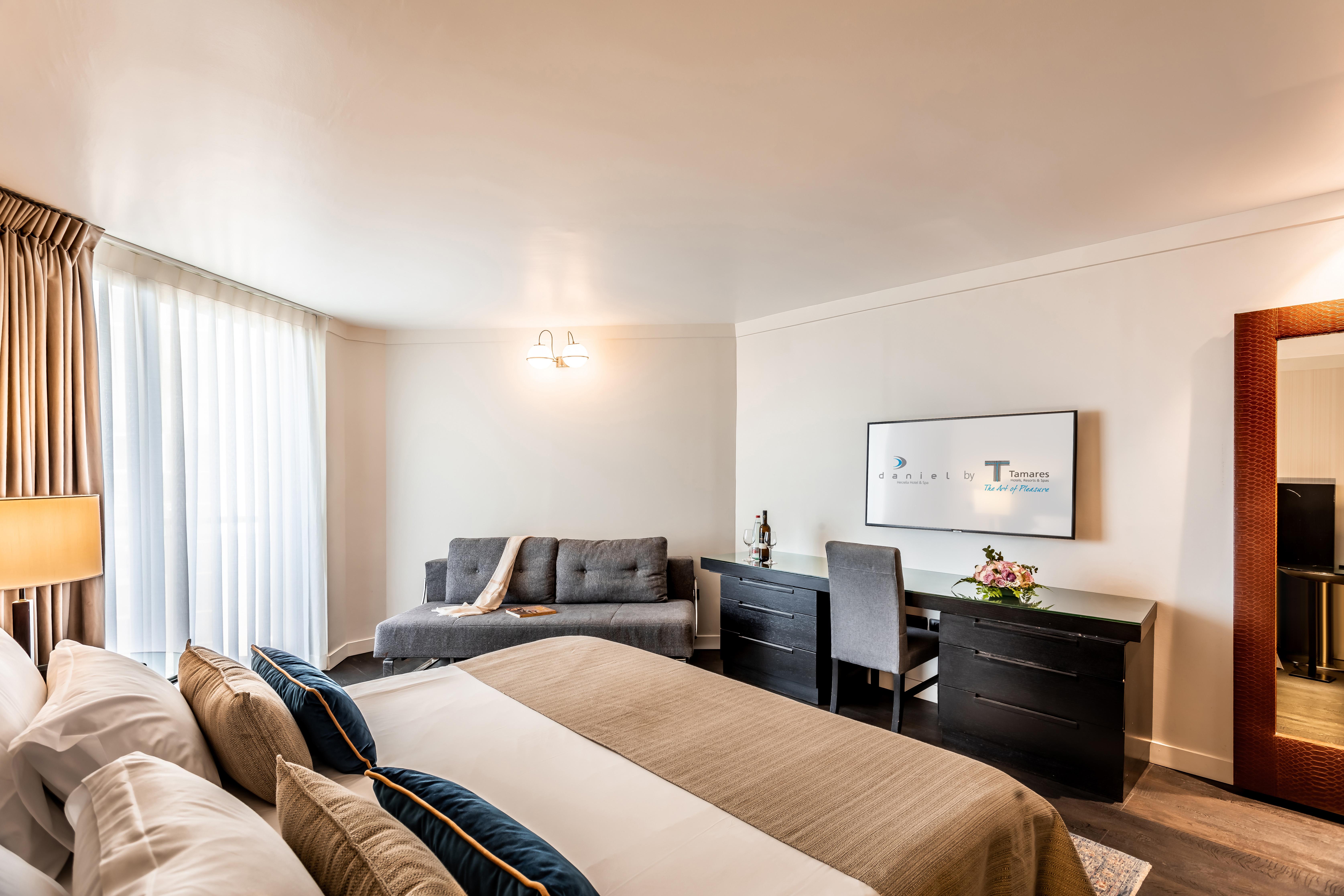 다니엘 헤르츨리야 호텔 Herzelia 외부 사진 A room at the hotel
